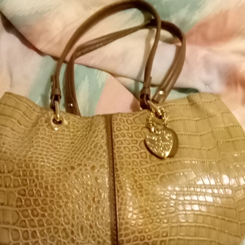 Marc Chantel pebbeled leather tote